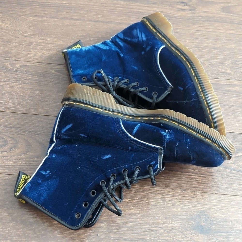 VINTAGE 80's Dr Martens Blue Emerald Velvet Made in England Boots - Picture 6 of 16